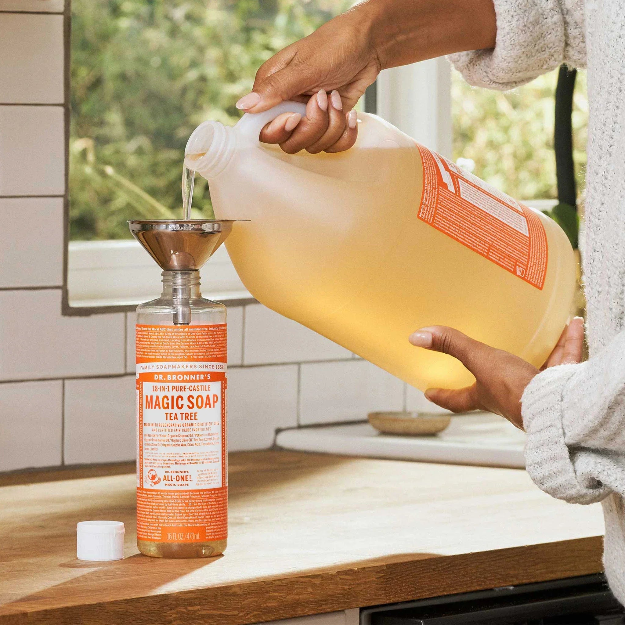 Dr Bronner's Tea Tree - Pure-Castile Magic Soap