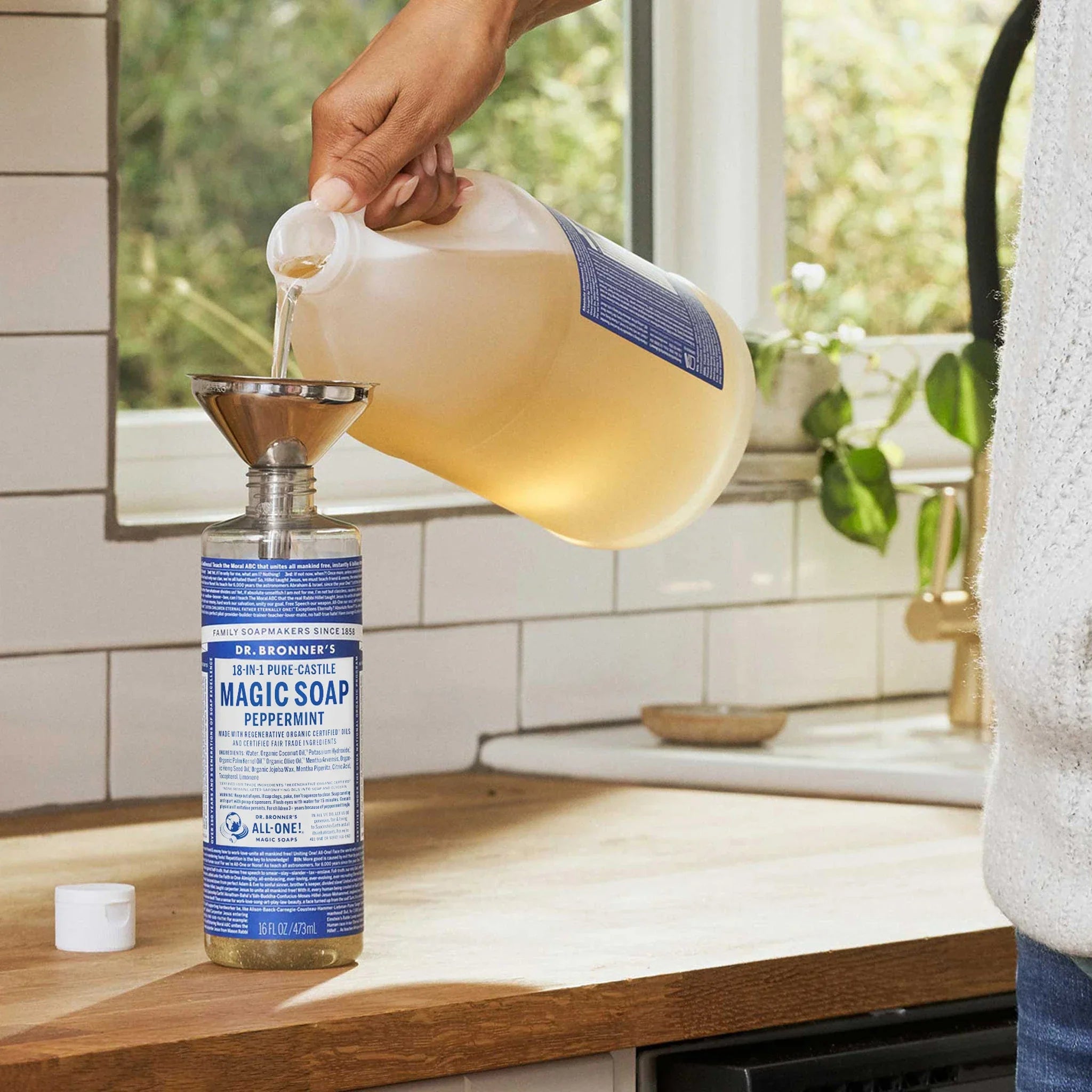 Dr Bronner's Peppermint - Pure-Castile Magic Soap